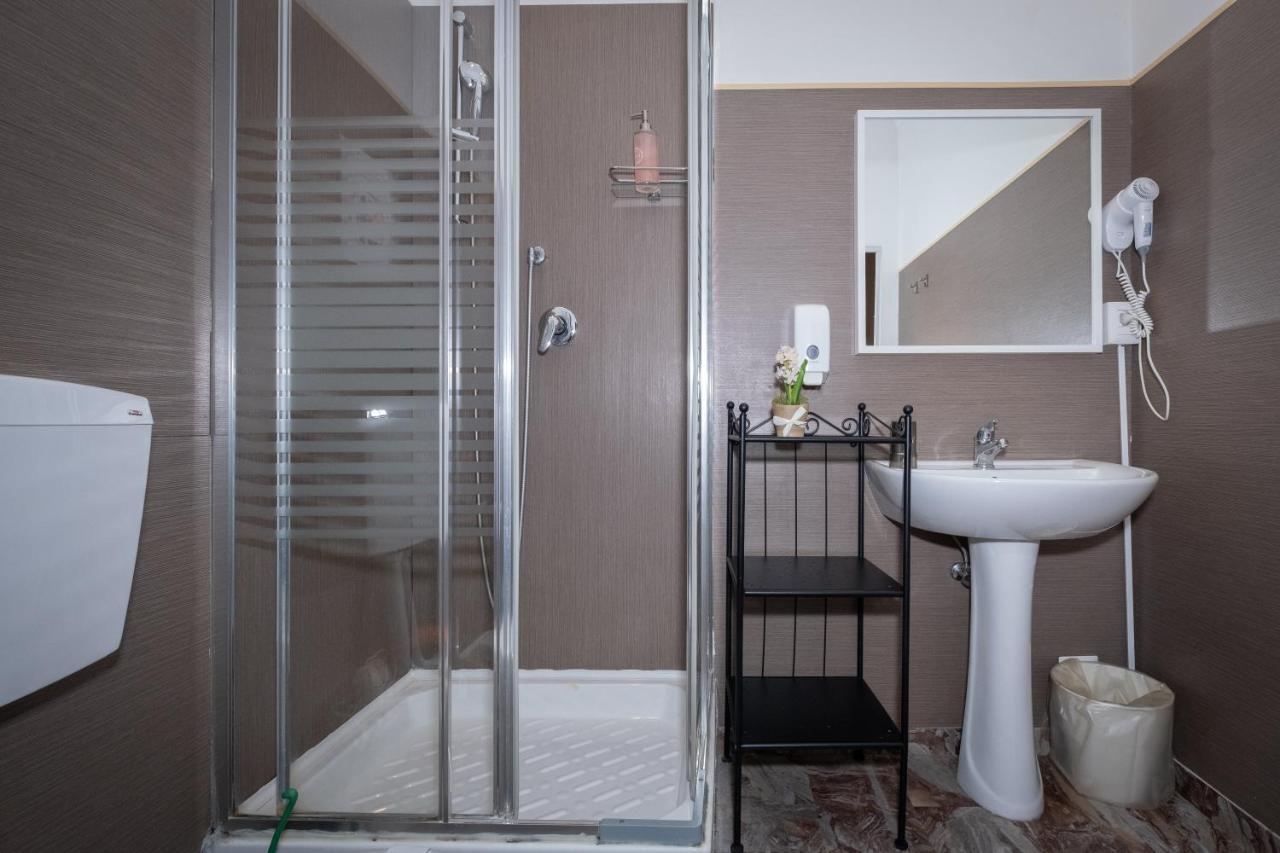 Cconforthotels R&B Semplici Emozioni Bari Ngoại thất bức ảnh